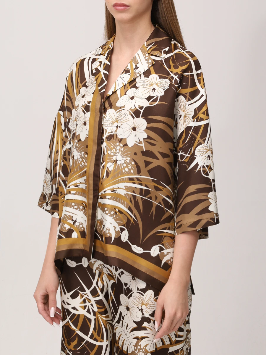 Костюм шелковый