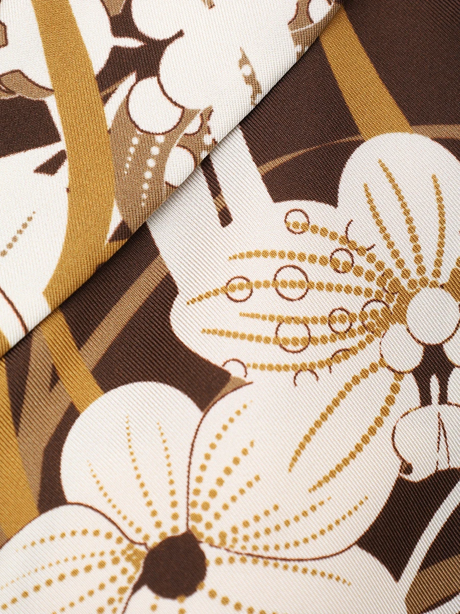 Костюм шелковый