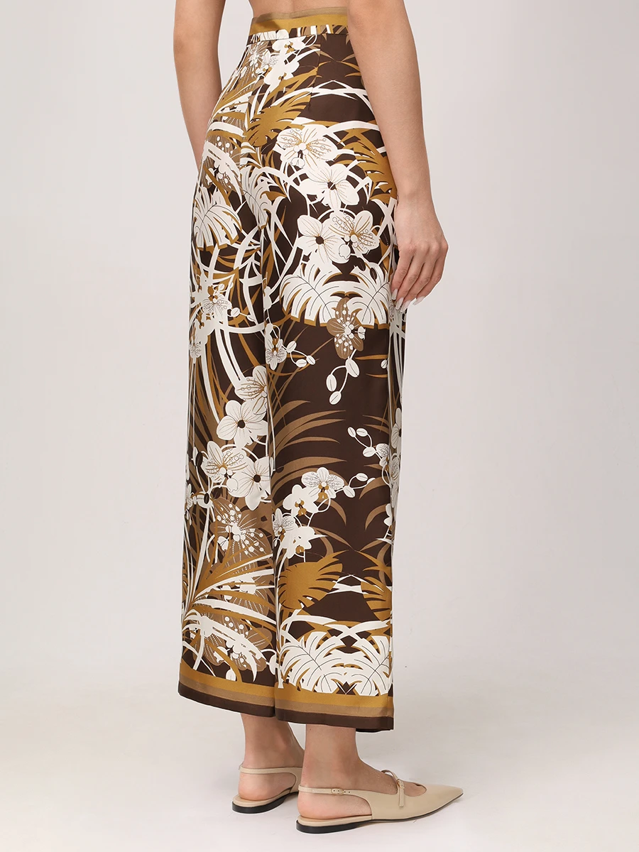 Костюм шелковый