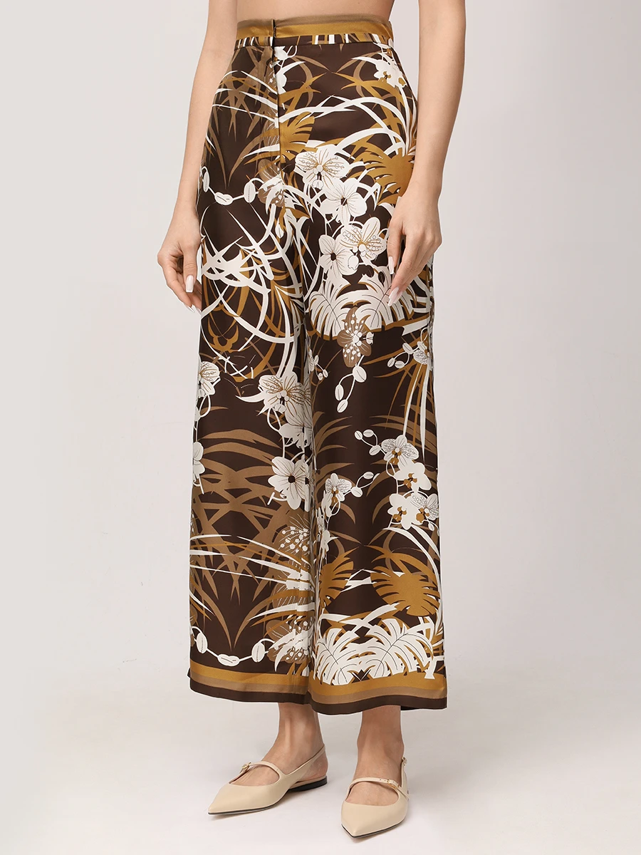 Костюм шелковый