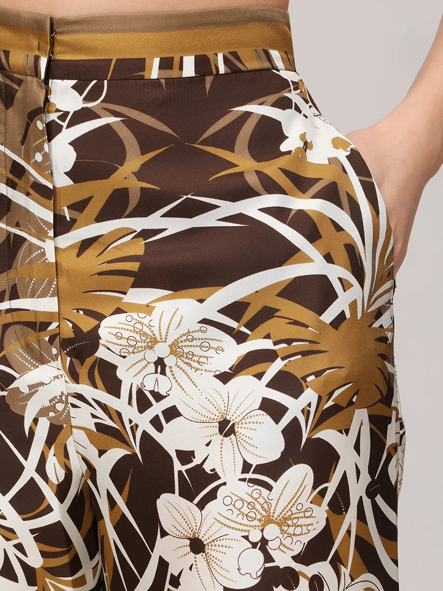 Костюм шелковый