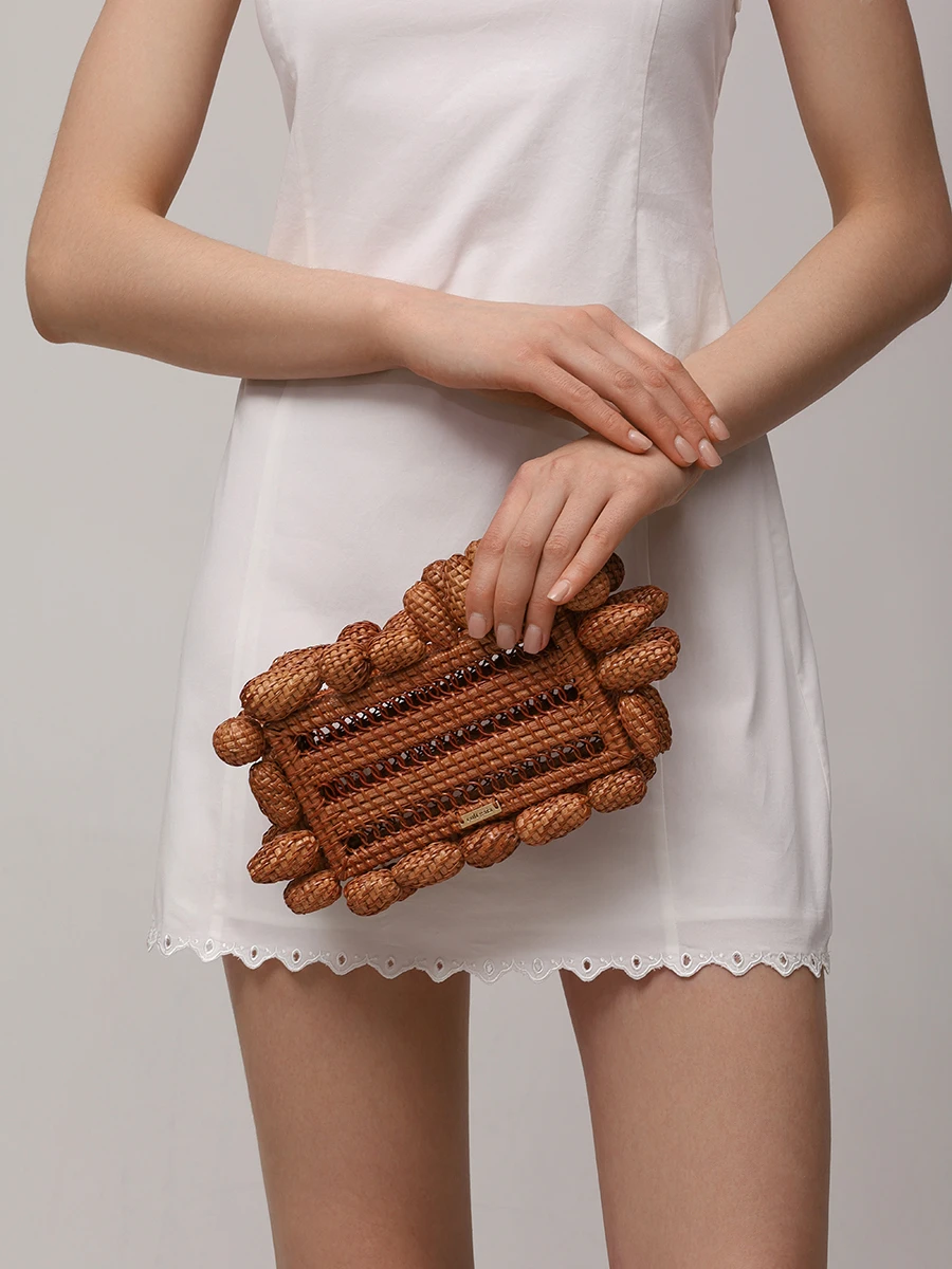 Клатч из ротанга