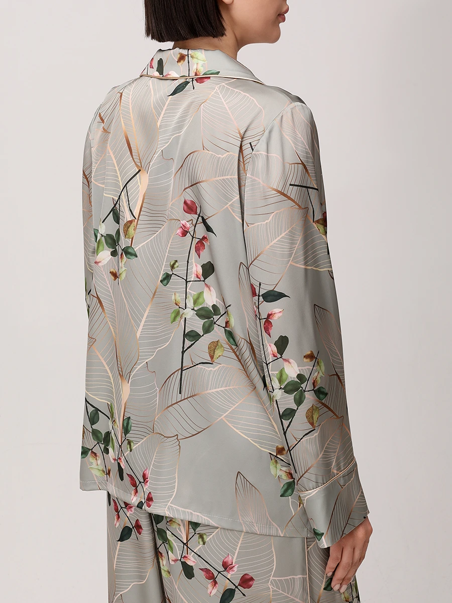 Костюм из шелка и вискозы Клара