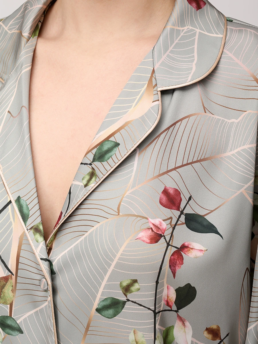 Костюм из шелка и вискозы Клара