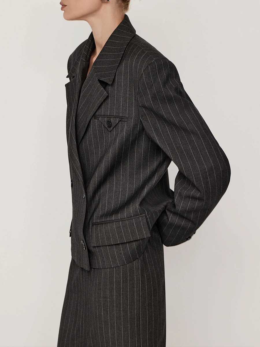 Жакет двубортный