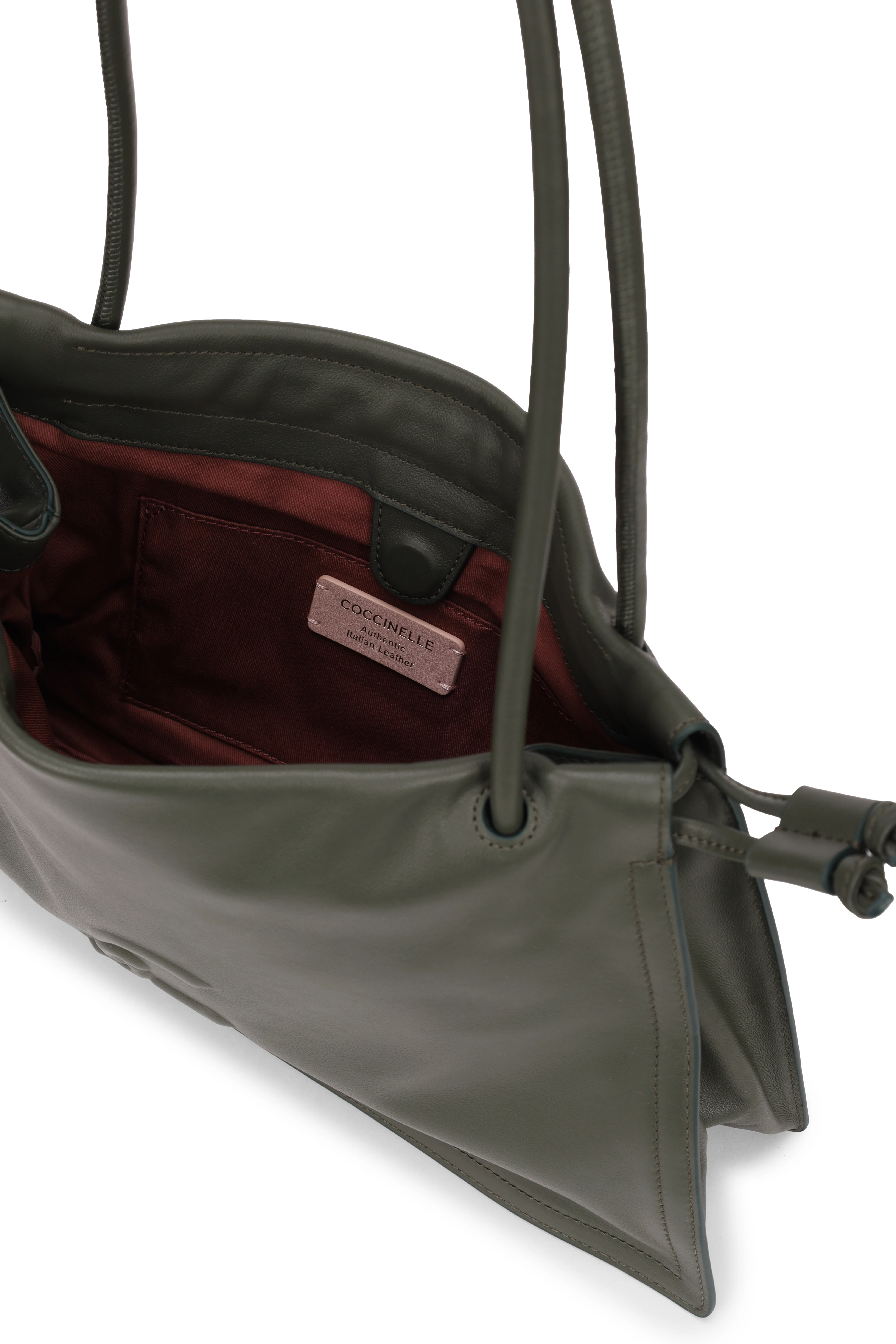 Сумка кожаная с брелоком