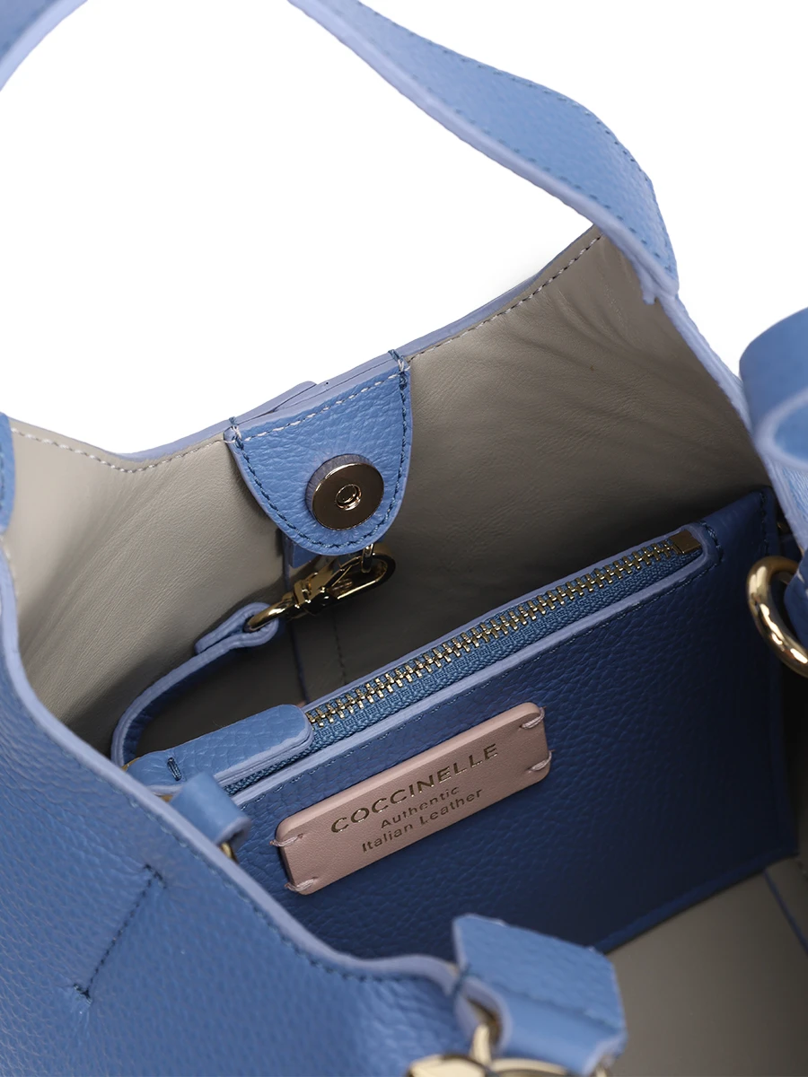 Сумка кожаная с брелоком