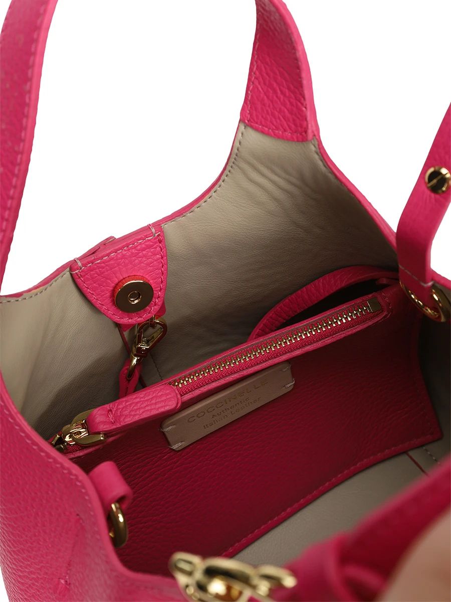 Сумка кожаная с брелоком