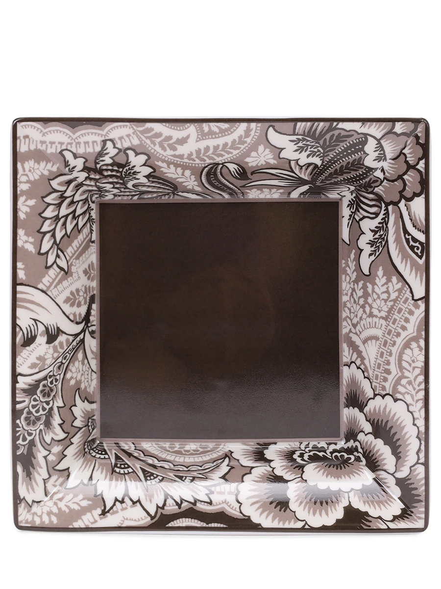 Тарелка фарфоровая