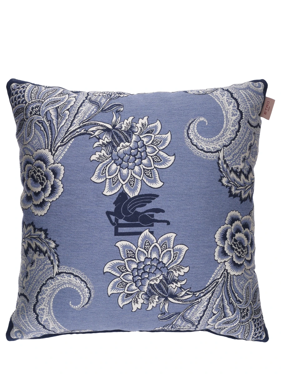 Подушка с узором