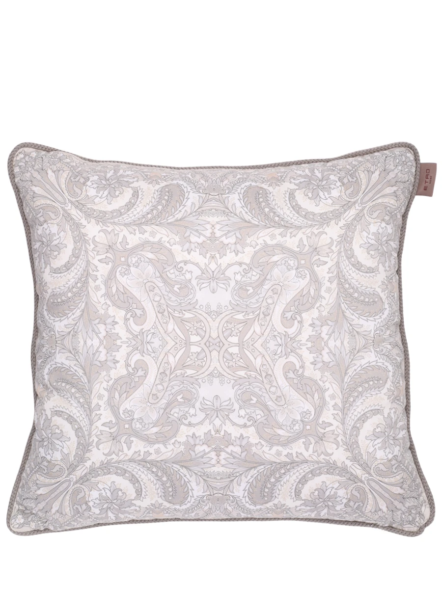 Подушка с узором