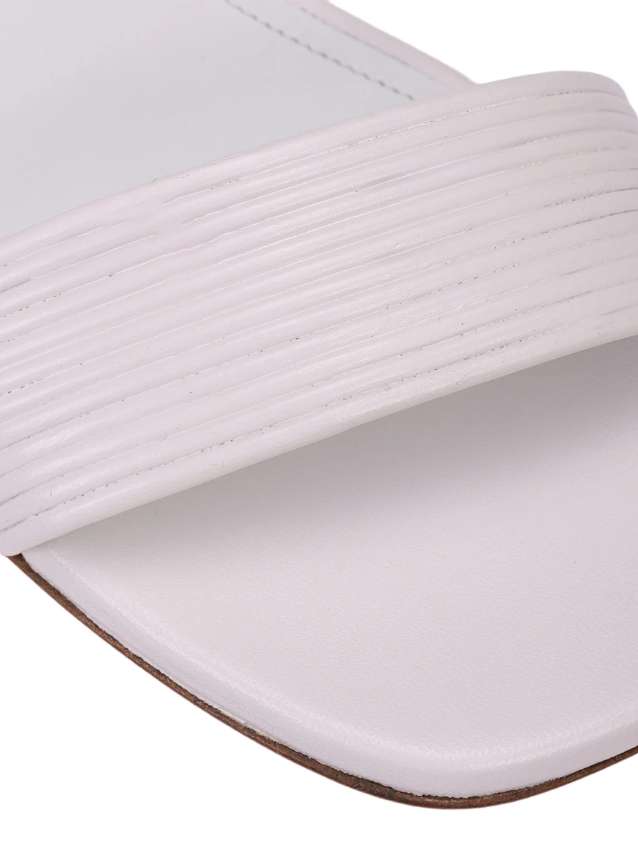 Босоножки кожаные