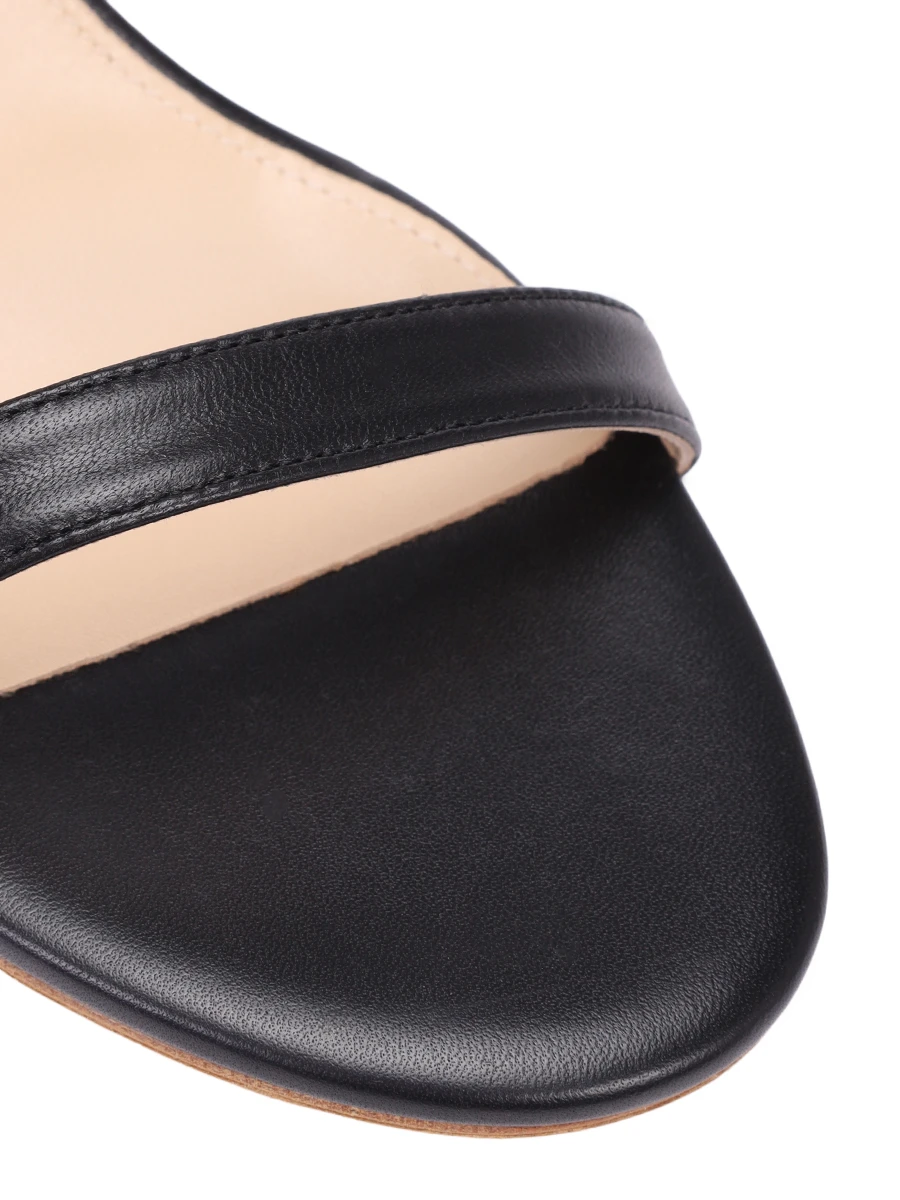 Босоножки кожаные