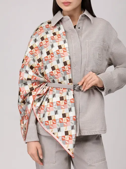 Платок шелковый FENDI