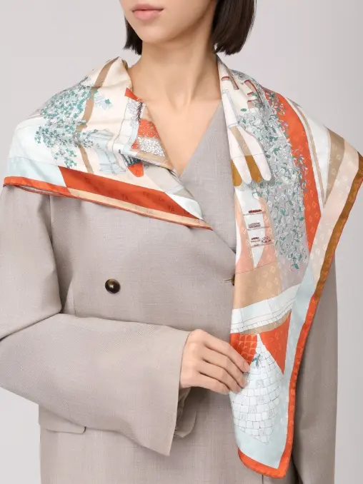 Платок шелковый FENDI