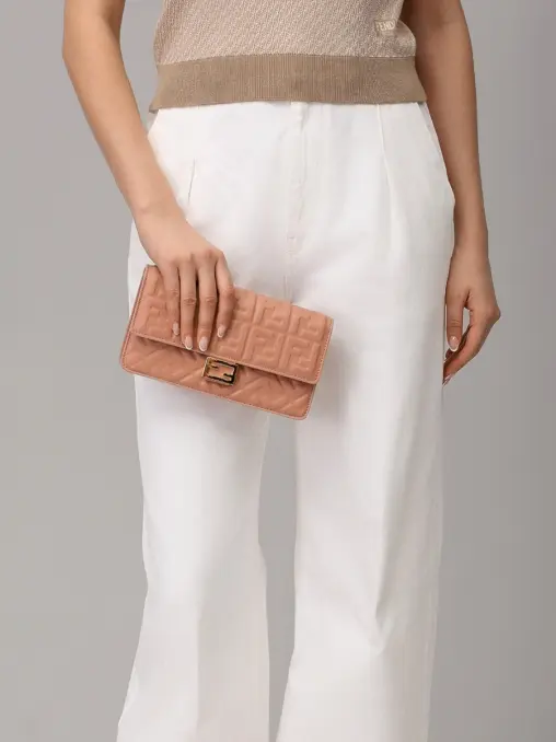 Сумка кожаная FENDI