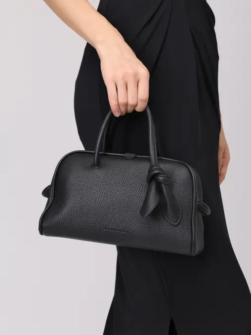 Сумка кожаная Le Petit Turismo JACQUEMUS