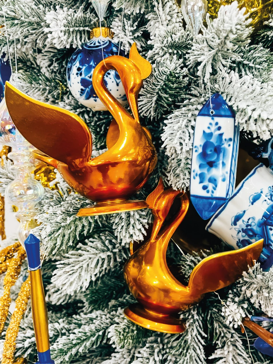 Ёлка Золотая гжель