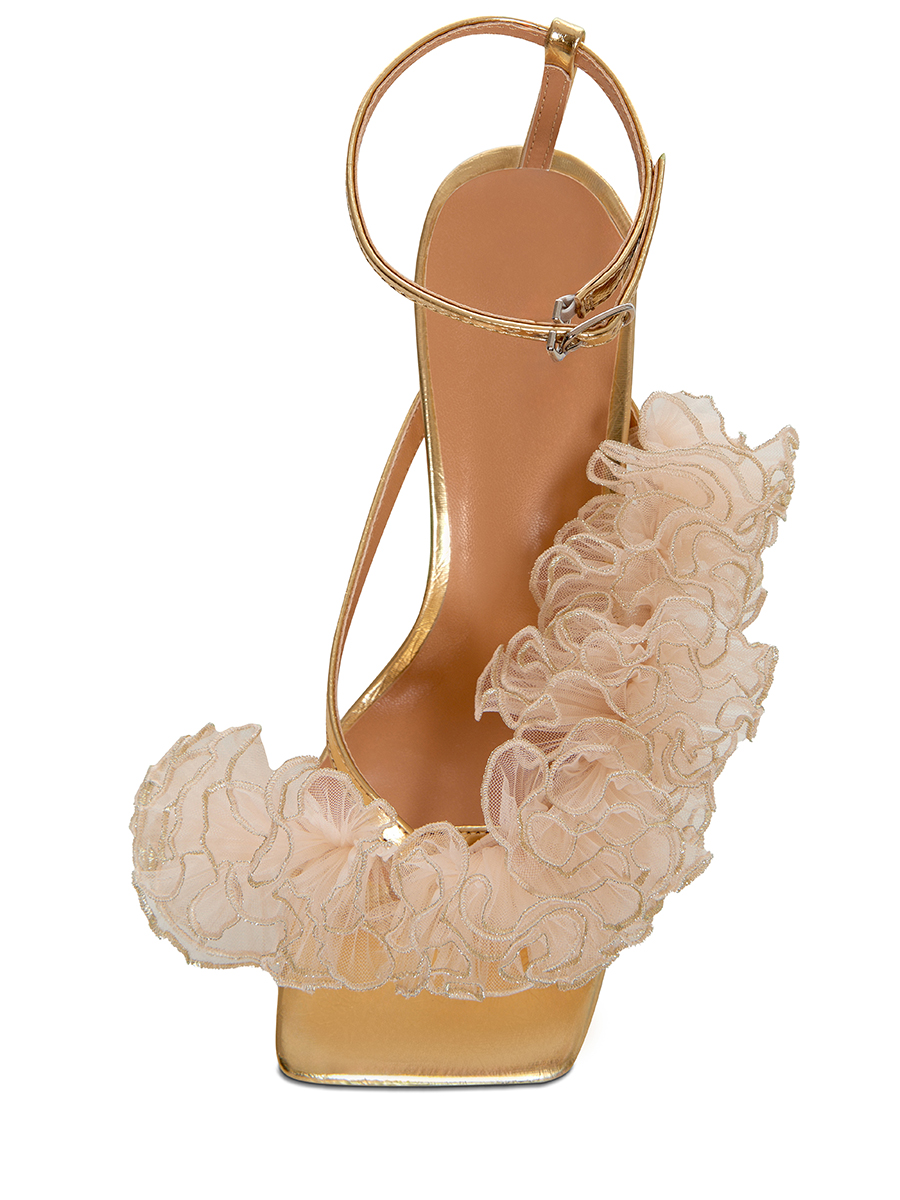 Босоножки с декором