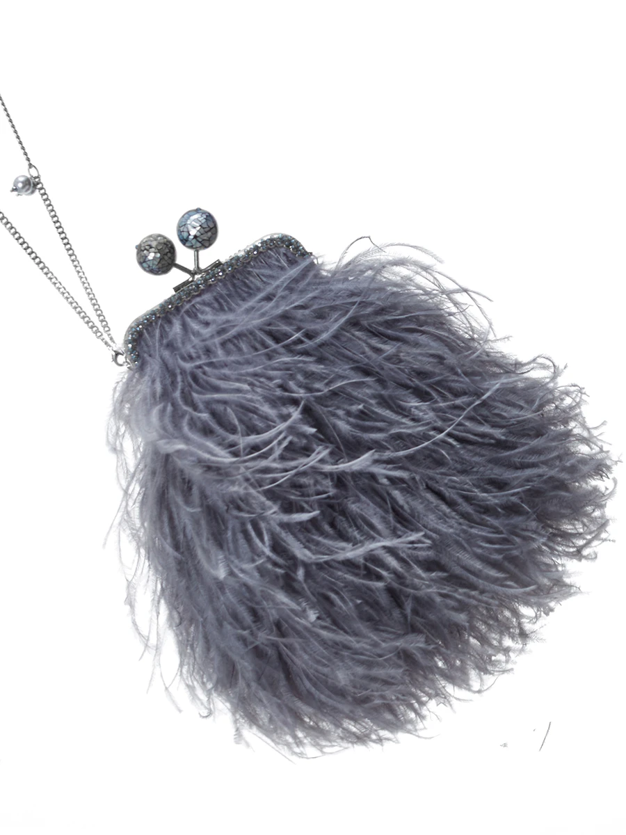 Клатч из перьев