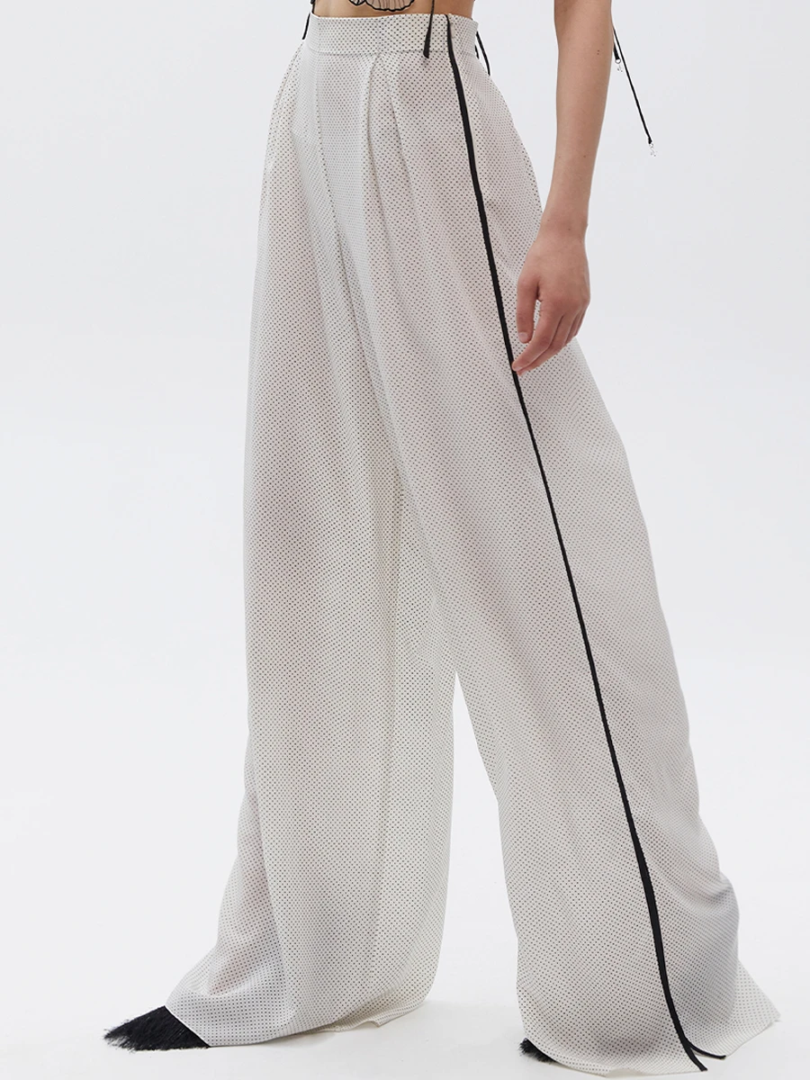 Костюм шелковый