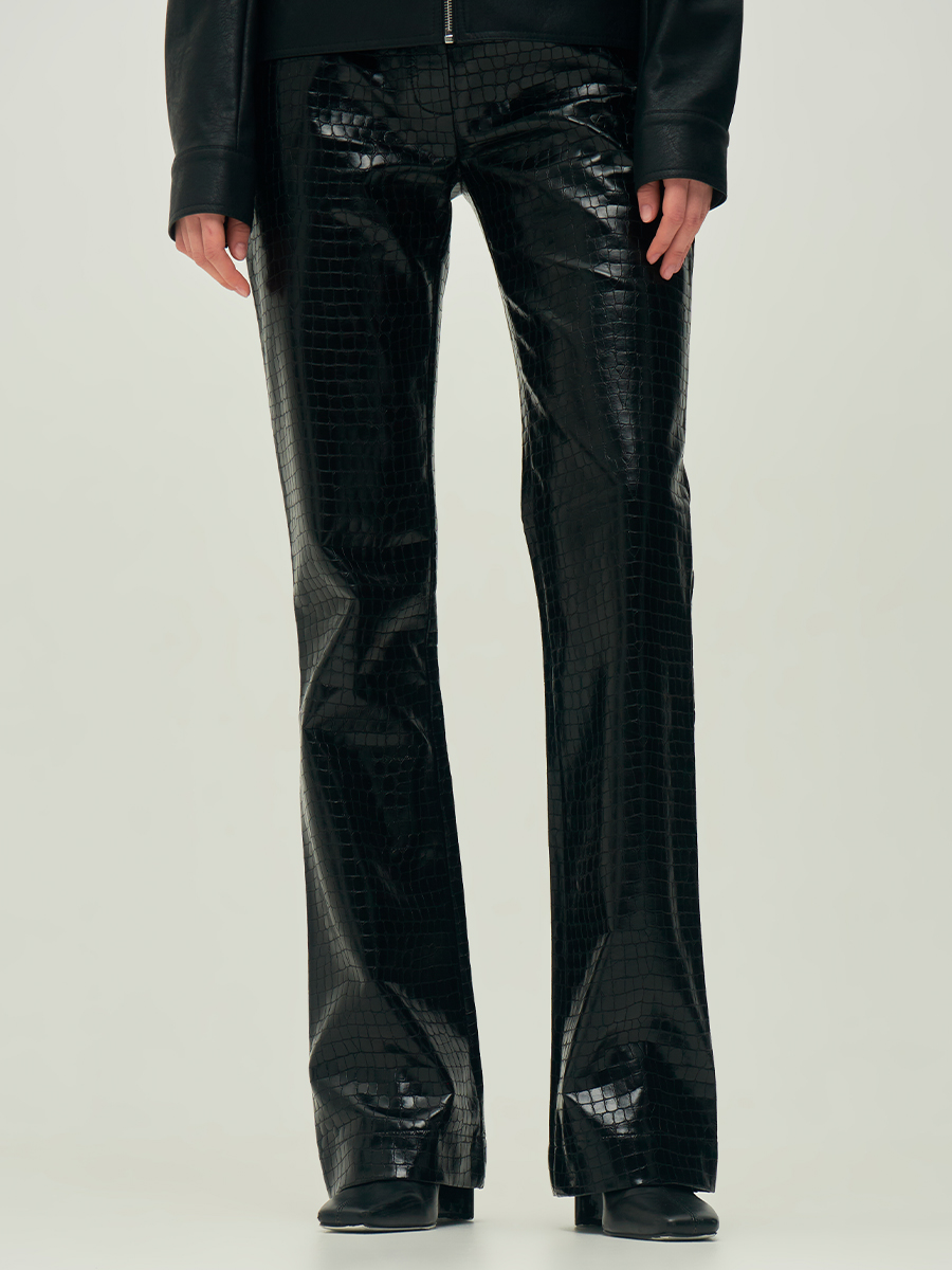 Брюки из экокожи