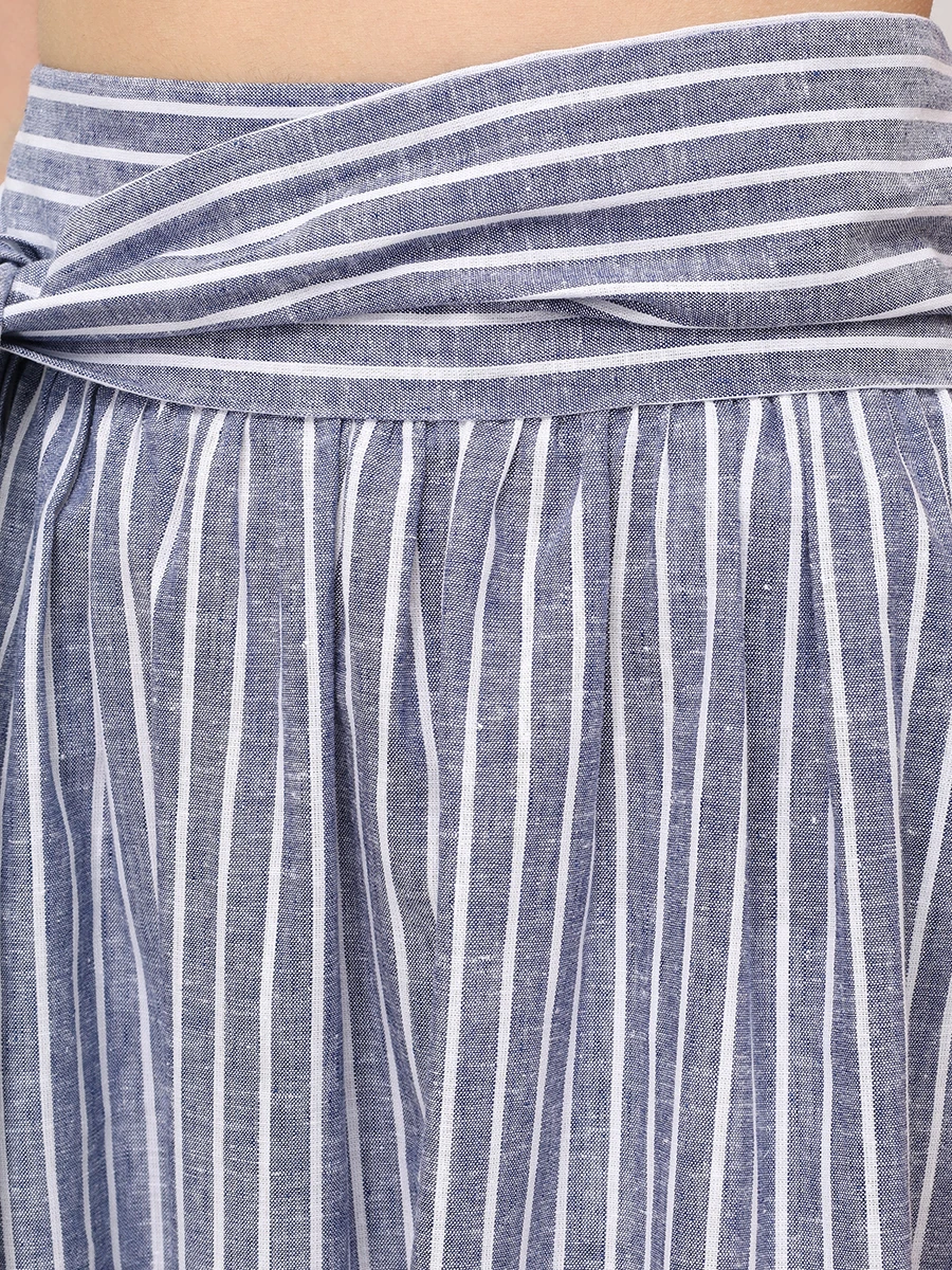 Костюм изо льна и вискозы