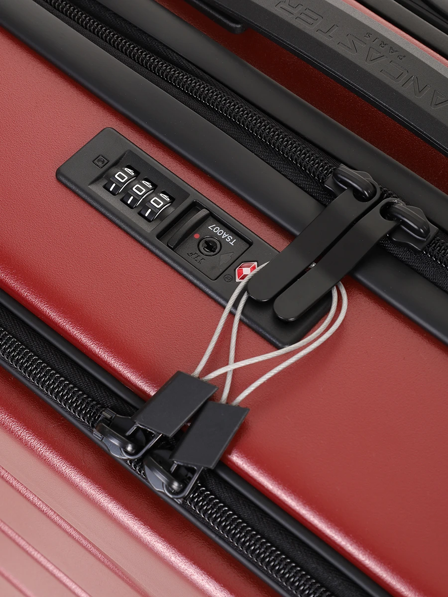 Чемодан из поликарбоната S