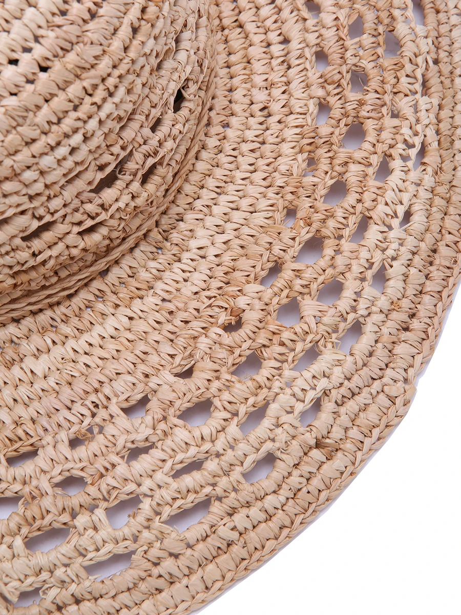 Шляпа из рафии