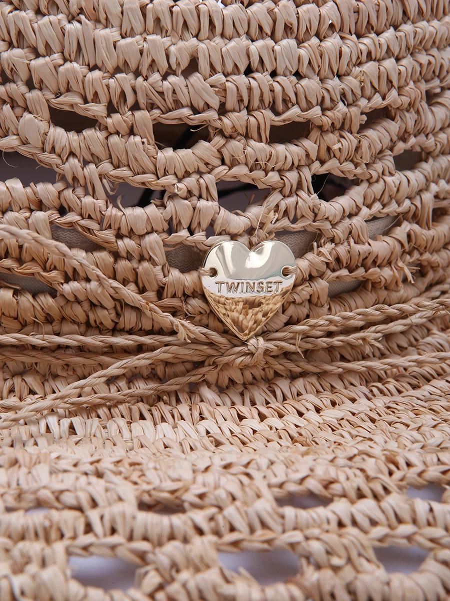 Шляпа из рафии