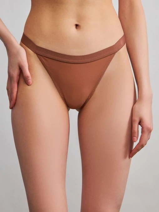 Трусы-стринг с кружевом LOVE STORIES