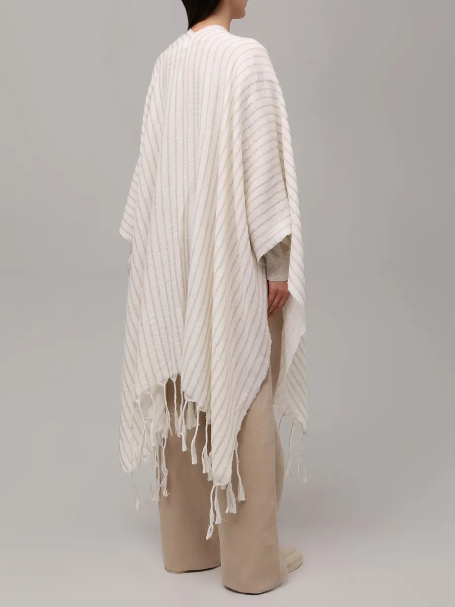 Пончо из шерсти и льна