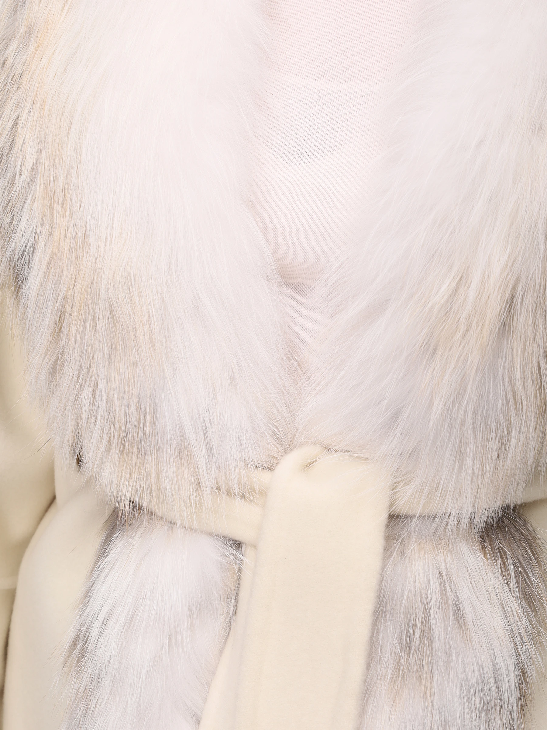 Пальто кашемировое с мехом лисы