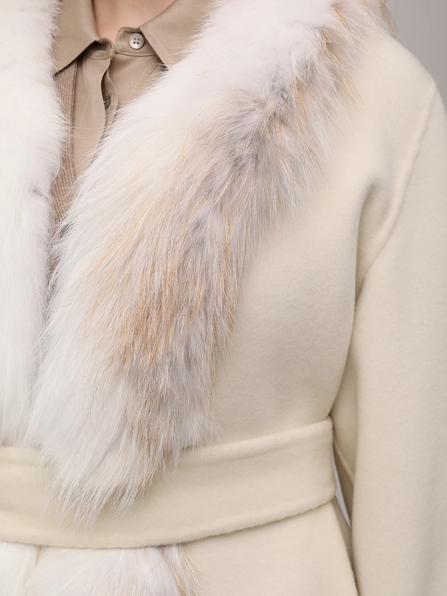 Пальто кашемировое с мехом лисы