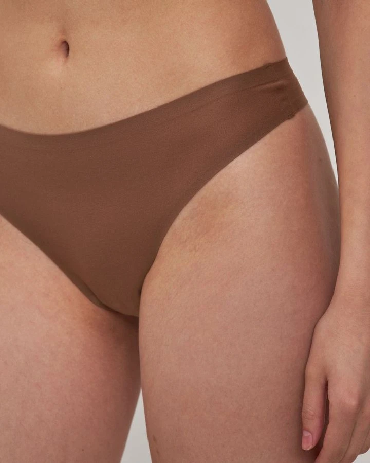 Трусы-стринг однотонные