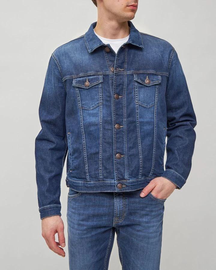 Куртка джинсовая