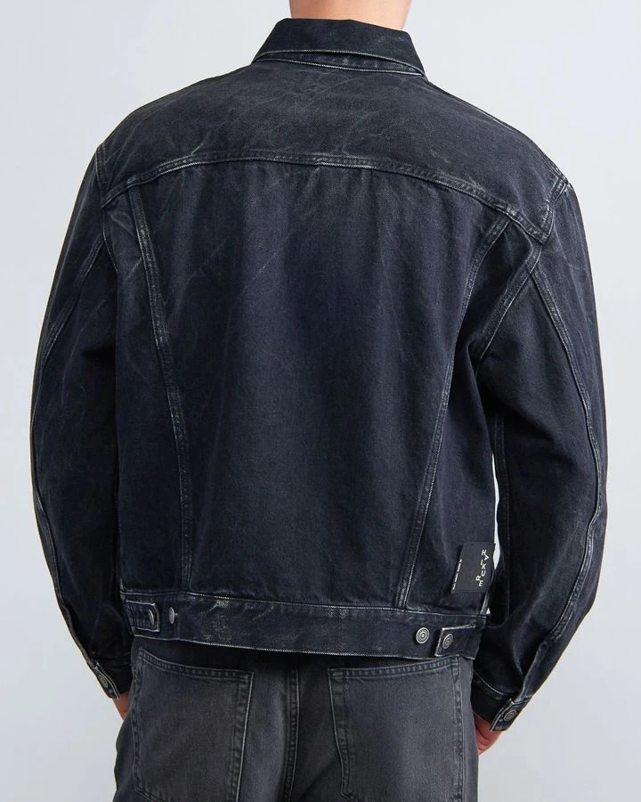 Куртка джинсовая