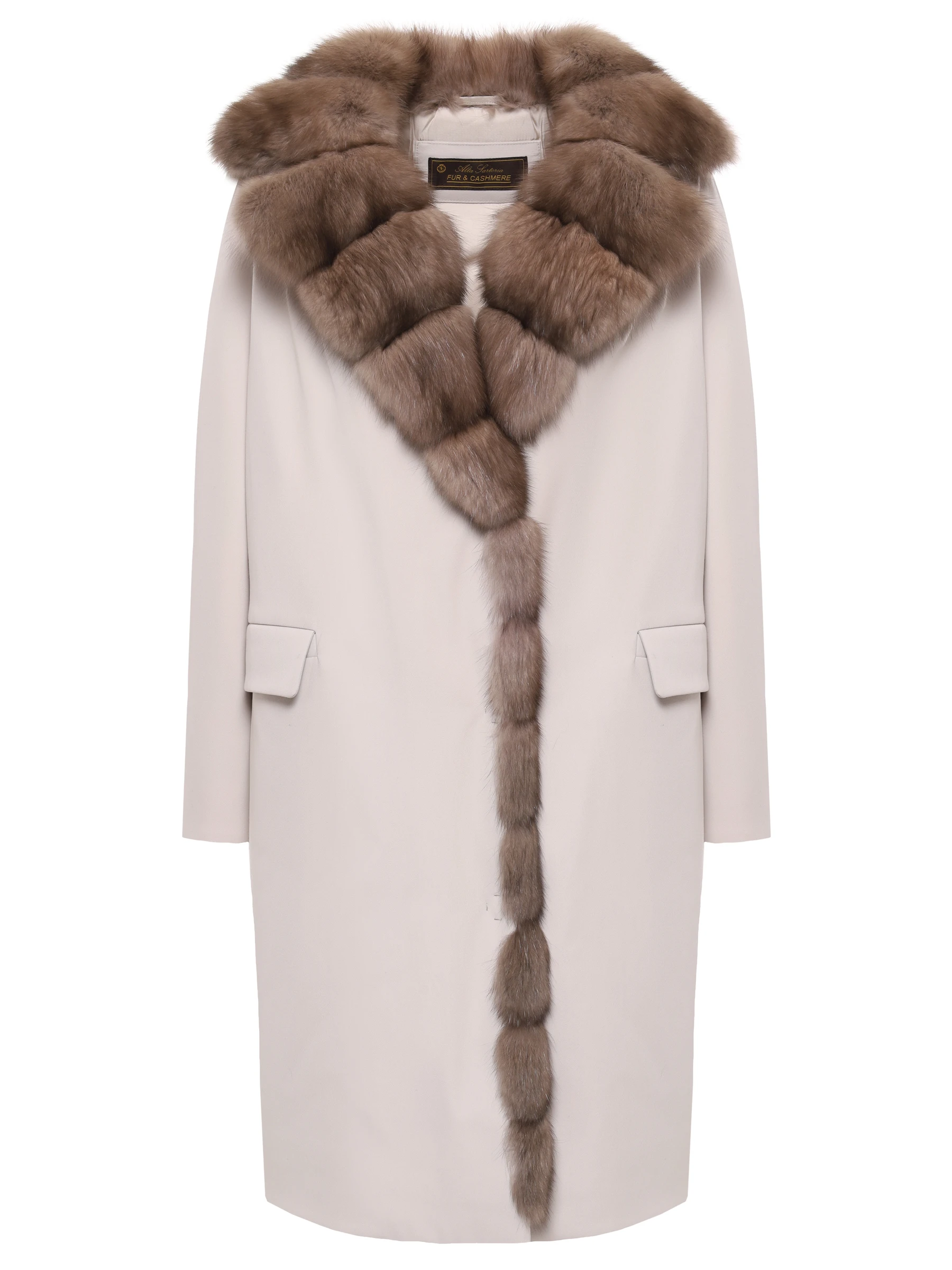 Пальто с мехом соболя