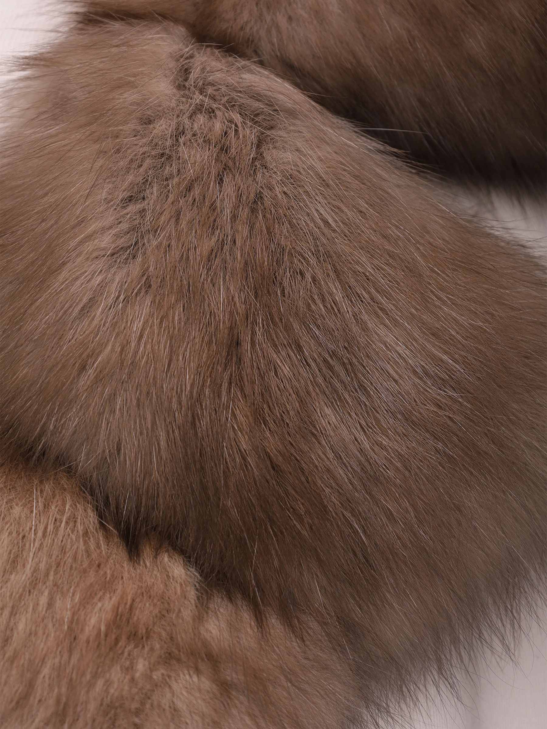 Пальто с мехом соболя