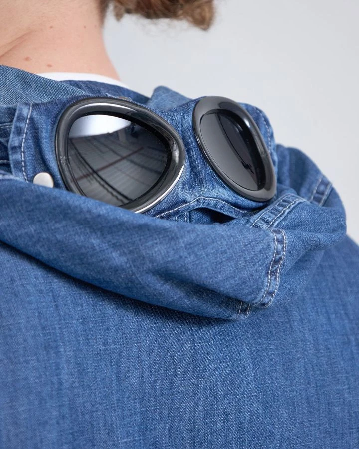 Куртка джинсовая