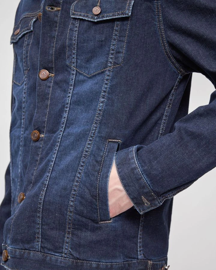 Куртка джинсовая