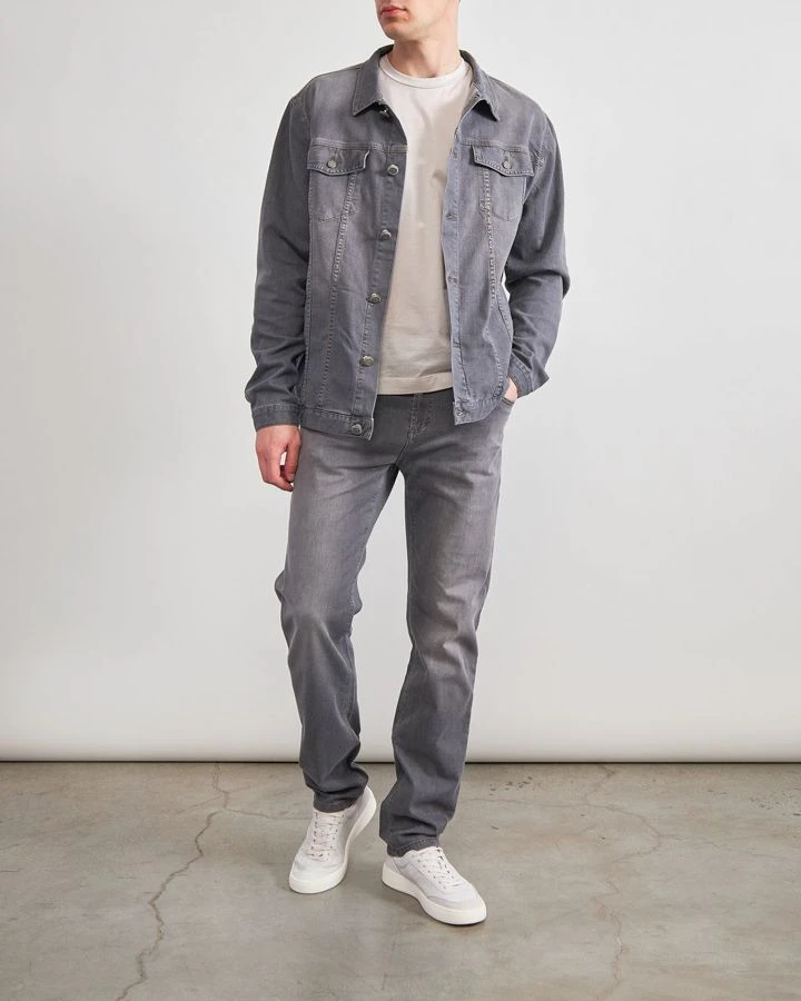 Куртка джинсовая