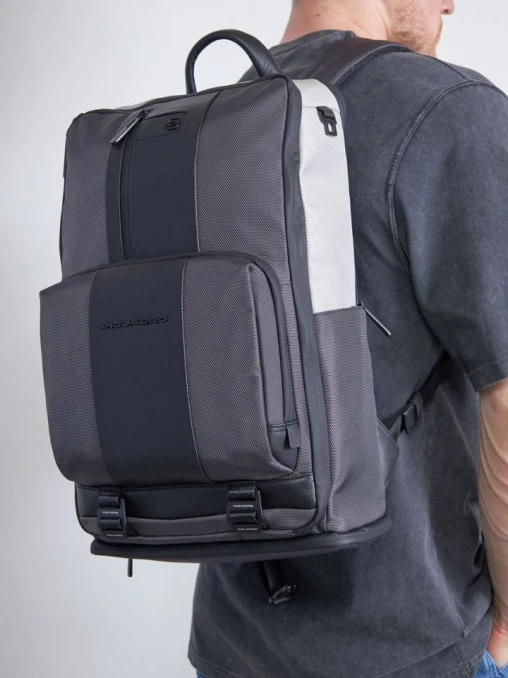 Рюкзак PIQUADRO