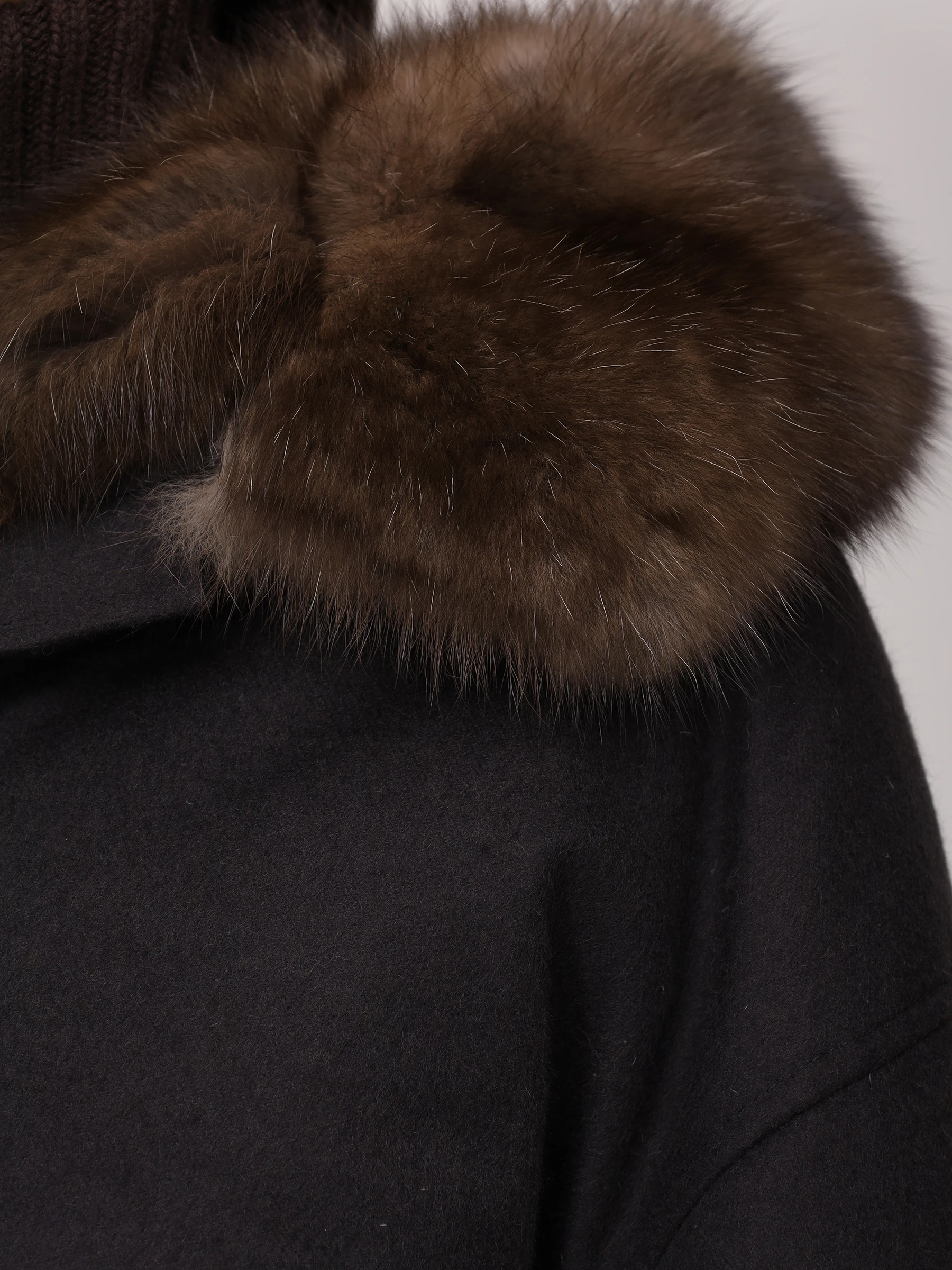 Парка с подкладом из мехом соболя