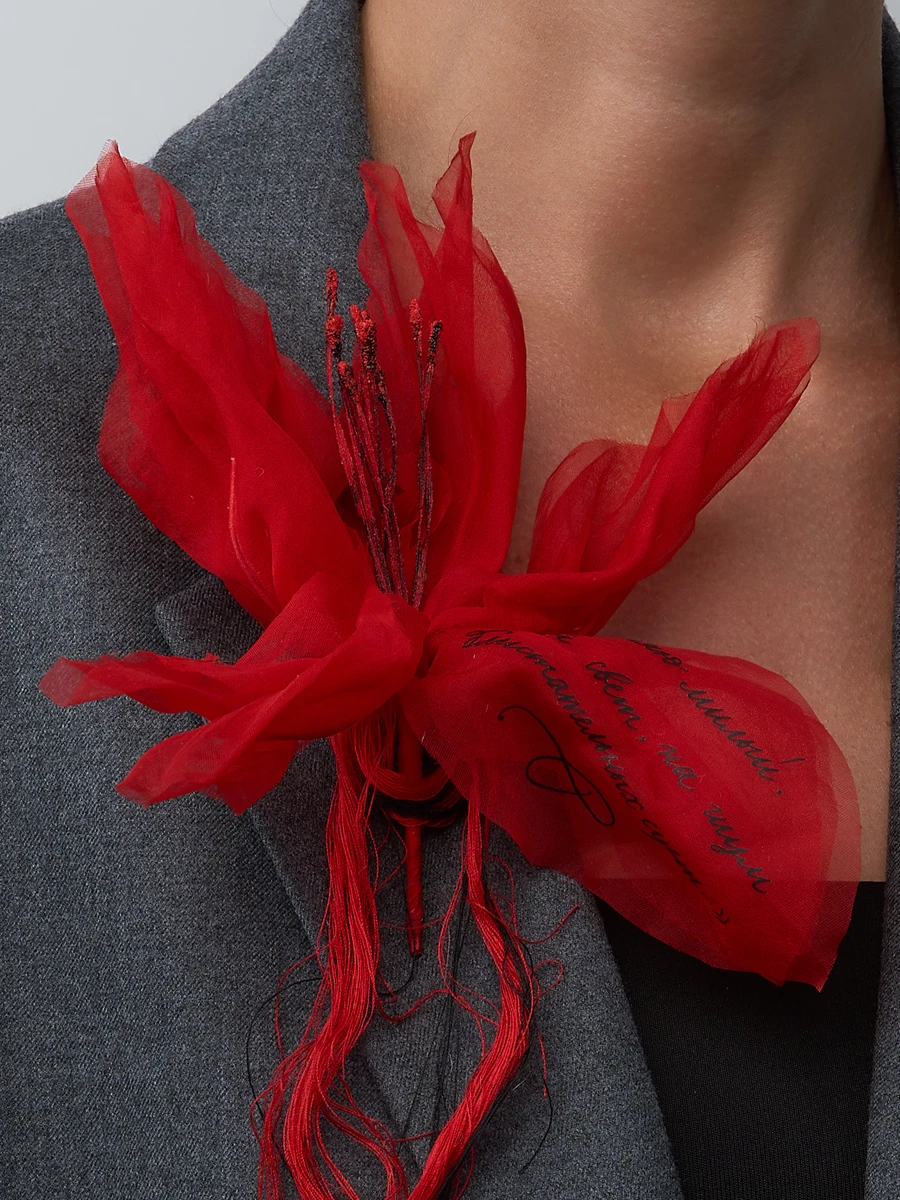 Брошь Лилия с каллиграфией Татьяна Ларина