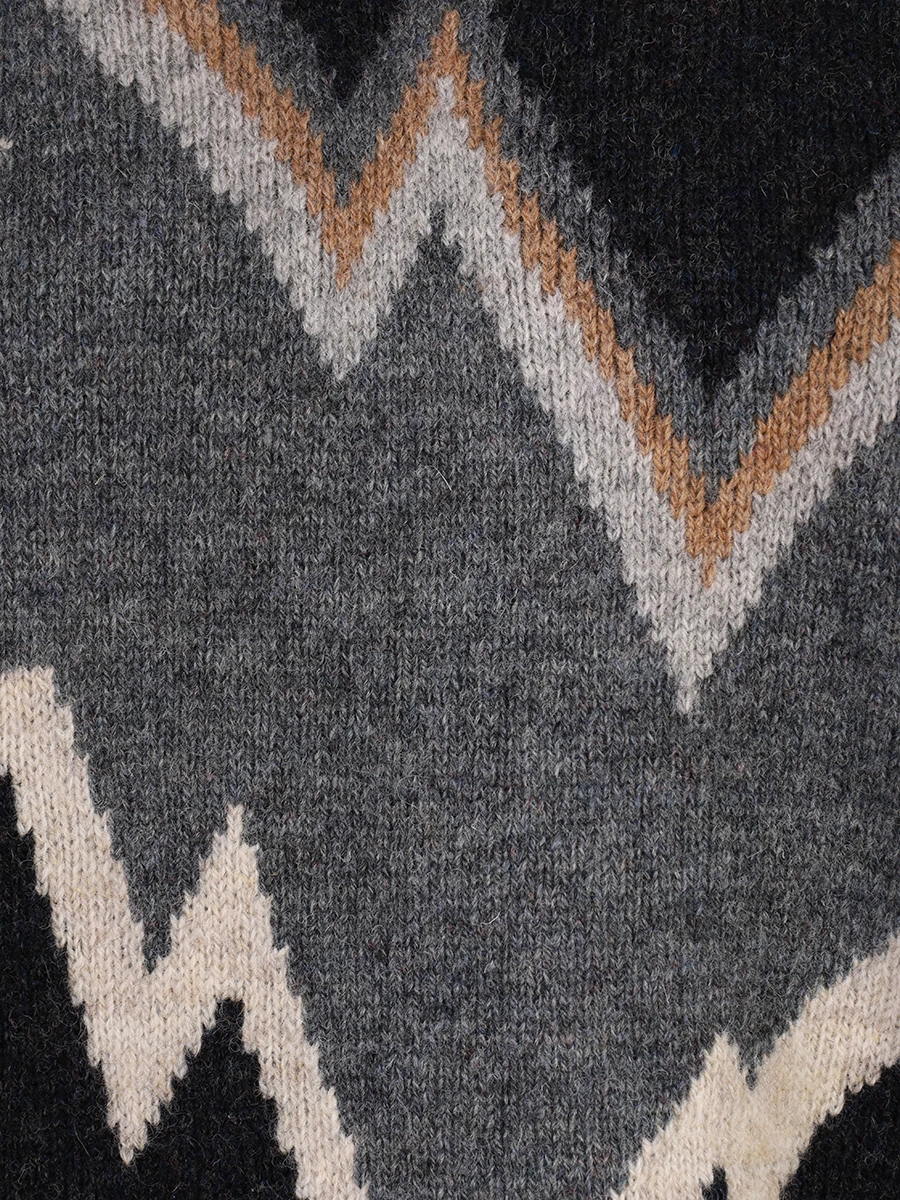 Свитер шерстяной