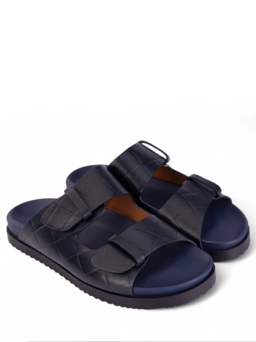 Шлепанцы кожаные DOUCAL`S