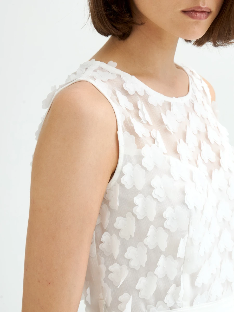 Платье с декором