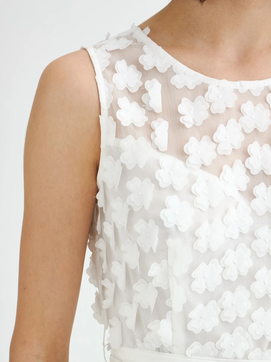 Платье с декором