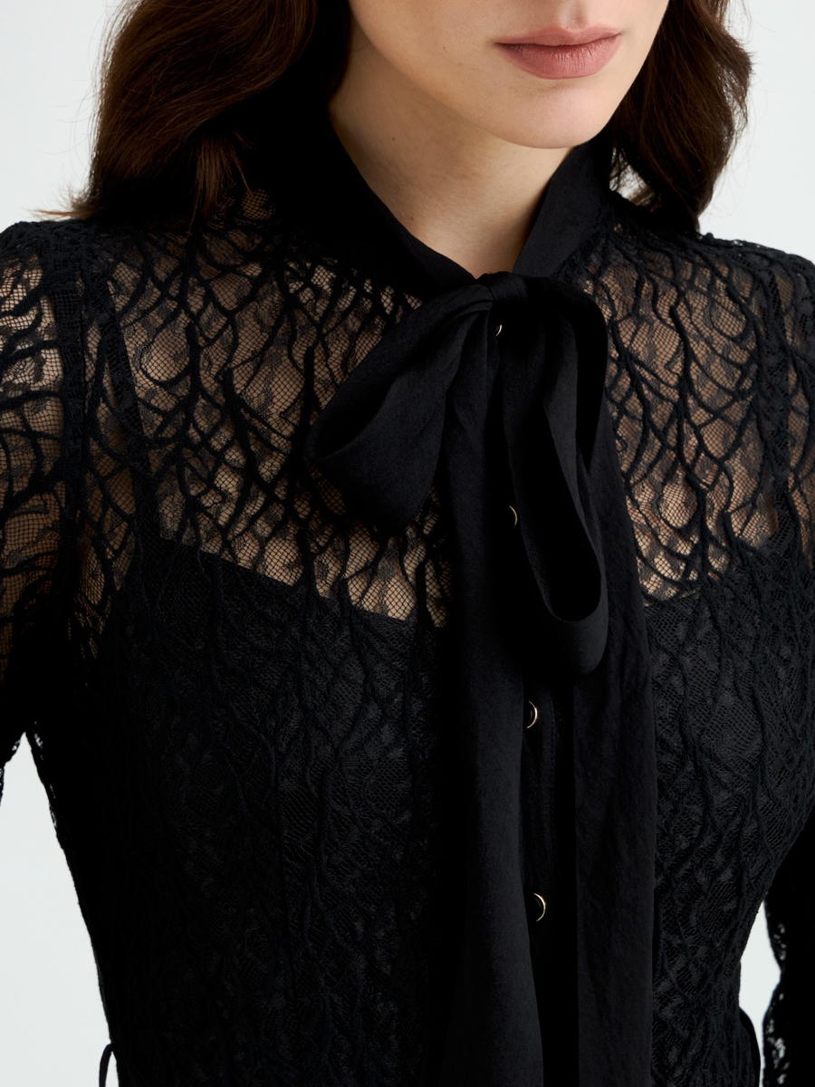 Платье кружевное